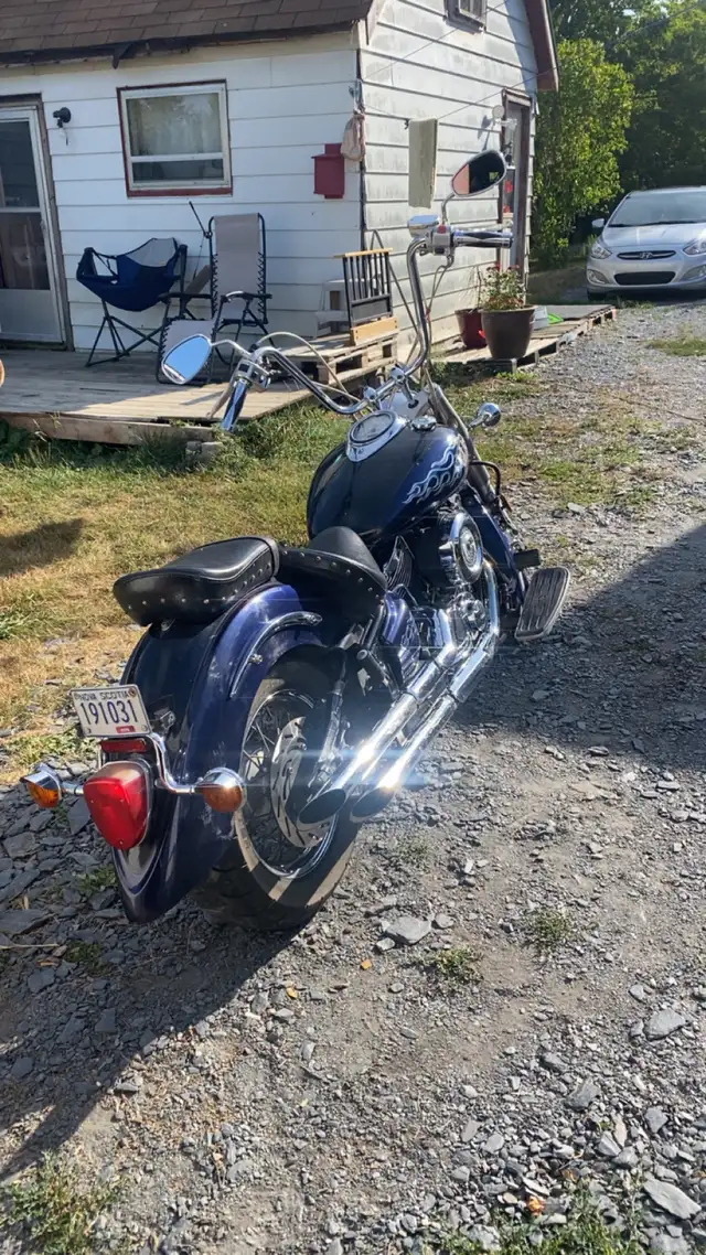 Yamaha 2001 vstar 1100 classic in Street, Cruisers & Choppers in Annapolis Valley - Image 4
