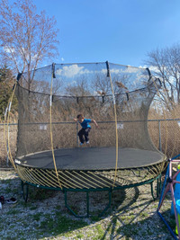 Springfree trampoline