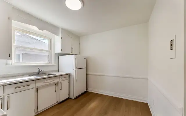 3 bedroom 1 bath rent in Peterborough, main floor in Long Term Rentals in Peterborough - Image 9