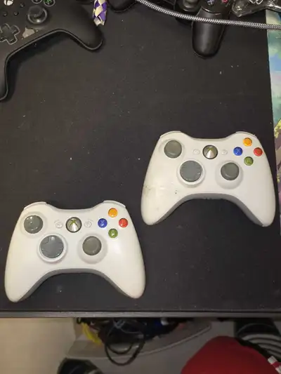 Get ready to level up your gaming experience with these pre-loved Xbox 360 controllers! These contro...