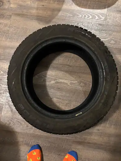 I'm offering a set of four winter tires, size 225/55R17, No Rims Tires only * Tire Size: 225/55R17 *...
