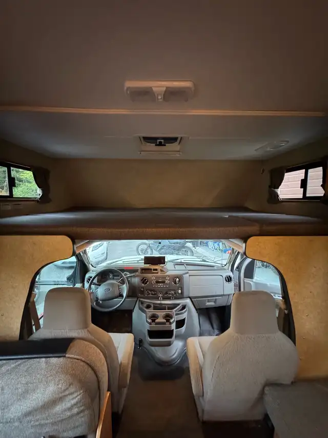 Morotisé Classe C 25’ E350 2017 in RVs & Motorhomes in Laurentides - Image 11