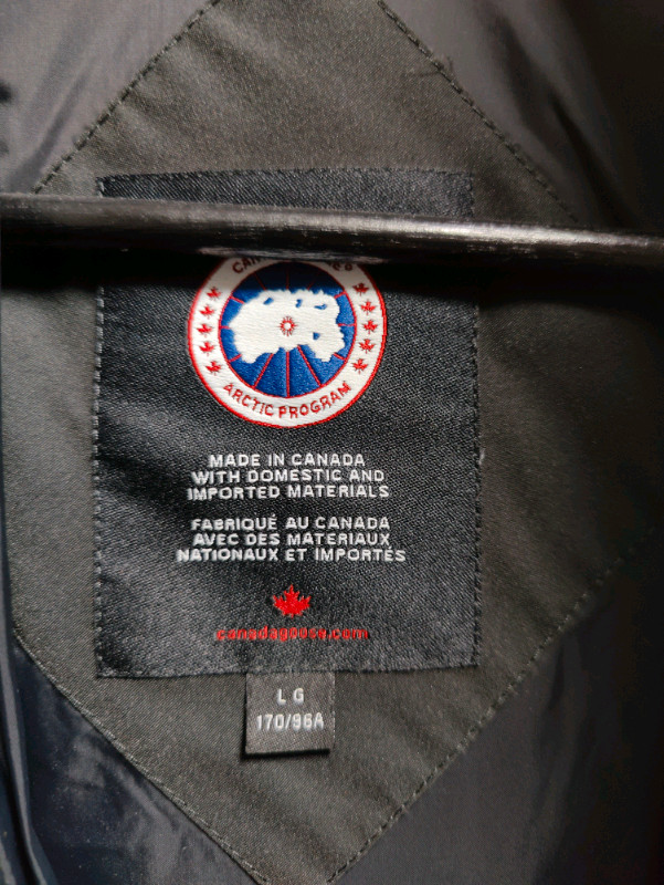 Winter jacket for women ( Canada Goose + Mondetta) in Women's - Tops & Outerwear in City of Toronto - Image 3