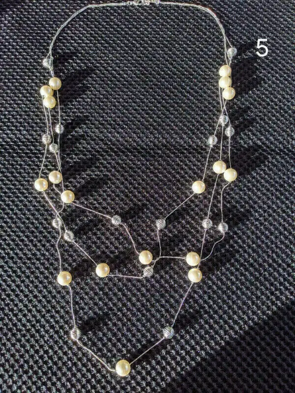 Faux-Pearl Necklaces Party Accessory/Jewelry in Jewellery & Watches in Laval / North Shore - Image 6