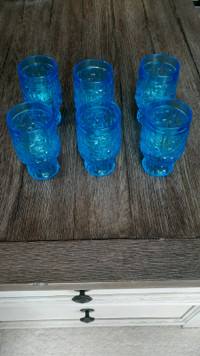 Vintage Blue Crinkle glass tumbler glasses 