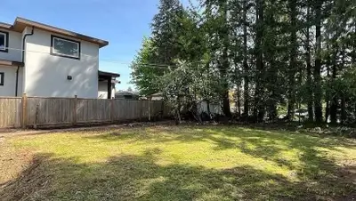 3 BEDROOM HOUSE FOR RENT – DELTA 10,000 Sqft Lot | 5 Mins to Alex Fraser Bridge $2500/month | Availa...
