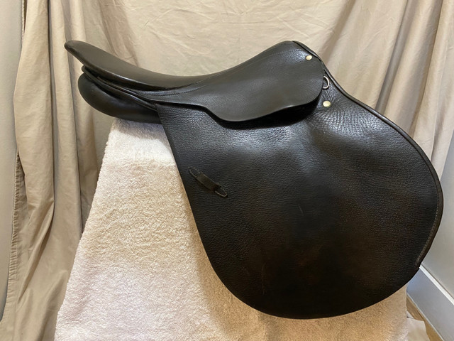 17” Don Rodrigo English saddle for sale in Equestrian & Livestock Accessories in Penticton - Image 2