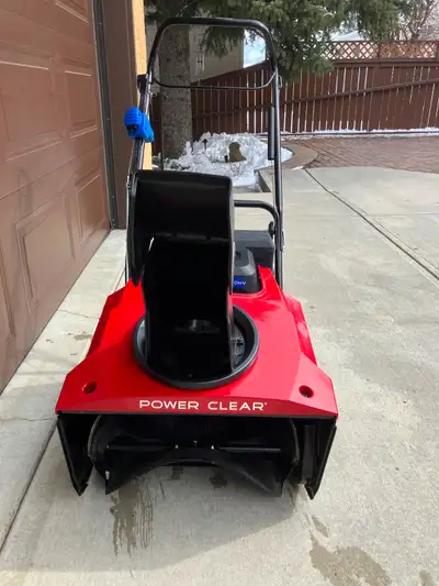 Toro 21 in. (53) cm Power Clear #821 QZE Gas Snow Blower, View more
