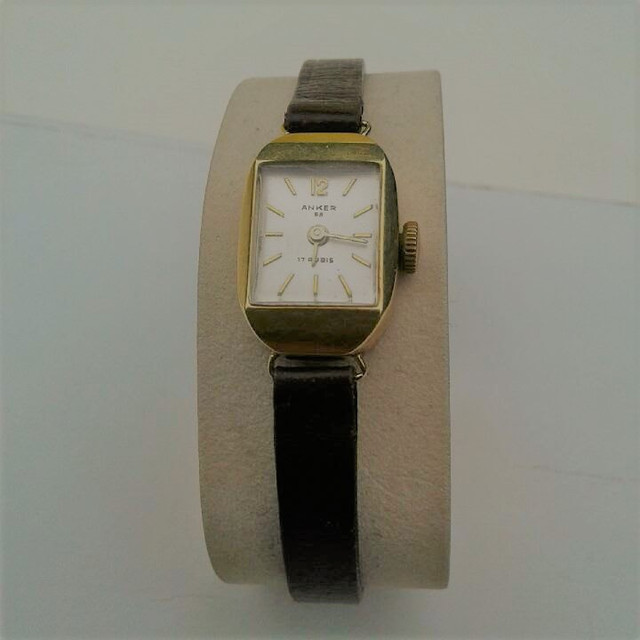 14K SOLID GOLD ANKER Lady's watch vintage 1960s in Jewellery & Watches in City of Toronto - Image 4