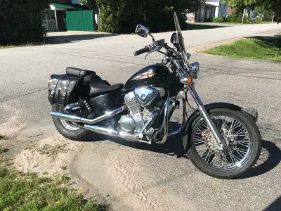 20,058 kms Clean cruiser bike, runs perfectly and a pleasure to ride. V-twin liquid cooled 600. Ultr...