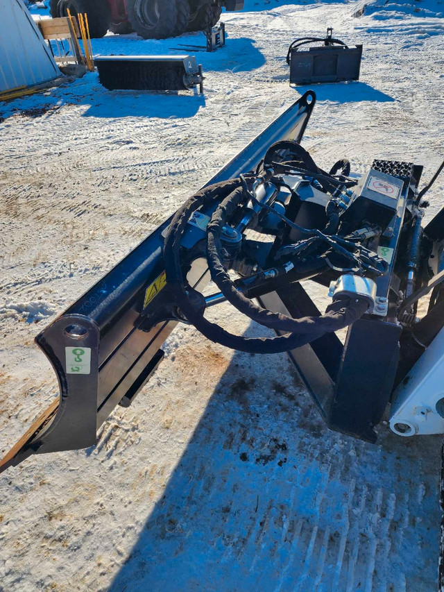 Heavy Duty Skid Steer Cat Dozer Blade - 92" 6-way in Heavy Equipment in Calgary - Image 4