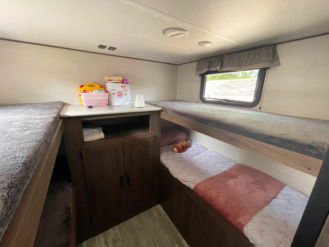 2021 Prime Time Avenger 29QBS Travel Trailer in Travel Trailers & Campers in Sarnia - Image 3