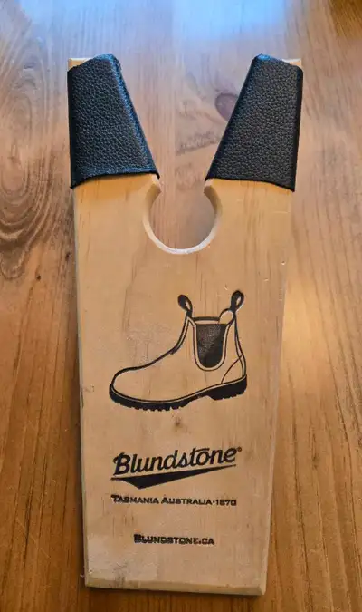 The easier way to remove your Blundstone boots. Hold the jack with one foot while you slip the other...