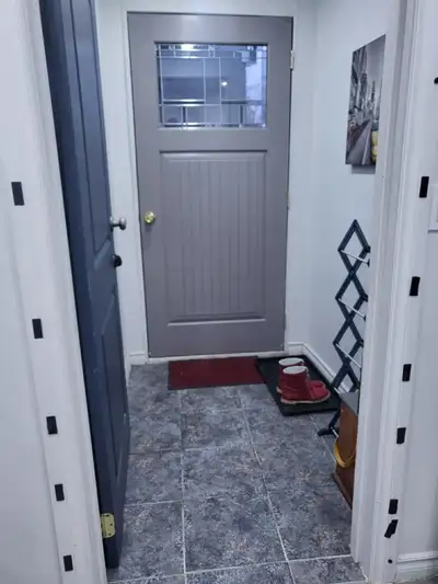 Shared laundry & utilities. Close to bus stop & groceries. Take it easy at this unique and tranquil...