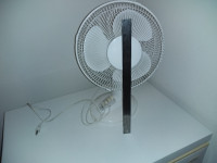 Three Speed Oscillating Fan