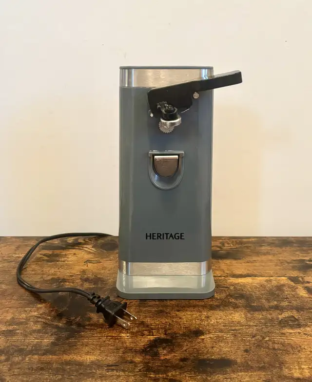 Electric Can Opener  in Kitchen & Dining Wares in Kingston - Image 2