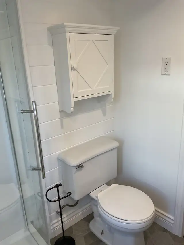 Basement Suite in Esquimalt in Long Term Rentals in Victoria - Image 9