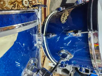 Vintage Coronet drum kit, View more