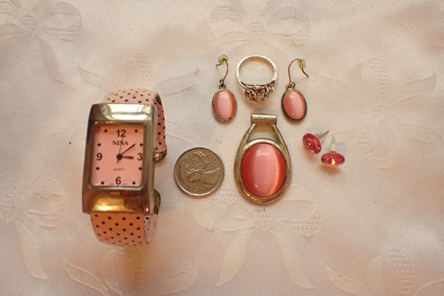 FOR SALE - Pink jewelry SET in Jewellery & Watches in Peterborough