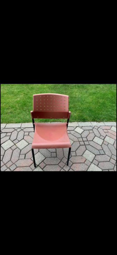 3 chaises intérieures ou extérieures, View more