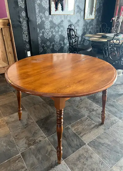 Vintage Colonial Style Drop Leaf Dining Table, View more