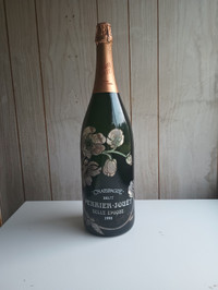 Vintage collectable Perrier-Jouet Advertising bottle 1990 . Rare
