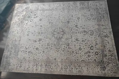 SPARX 5'x7' Washable Area Rug – Grey Distressed Medallion, View more