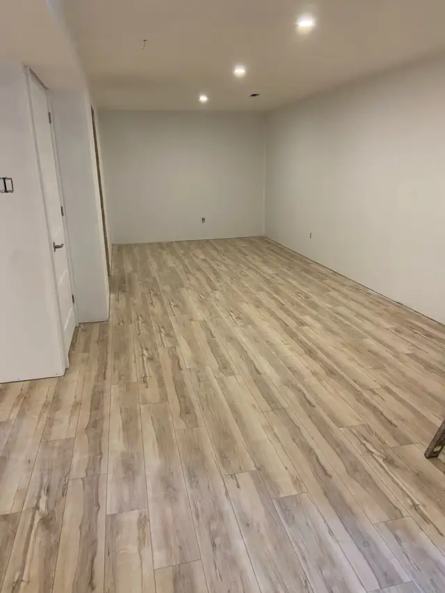 Handyman/Carpenter Available For Hire64985459289985120