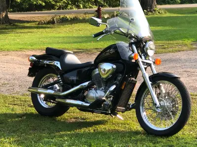 2001 Honda Shadow VLX 600 23500 KM Runs great, new battery this year. Can be saftied