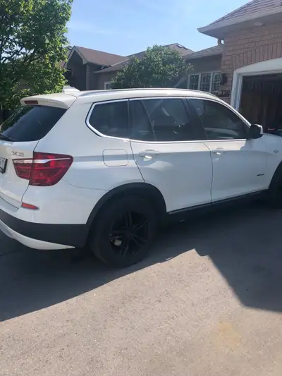 2013 BMW X3 ——— as is condition. Well maintained Bmw X3 with 286,000 kms. Brand new engine installed...