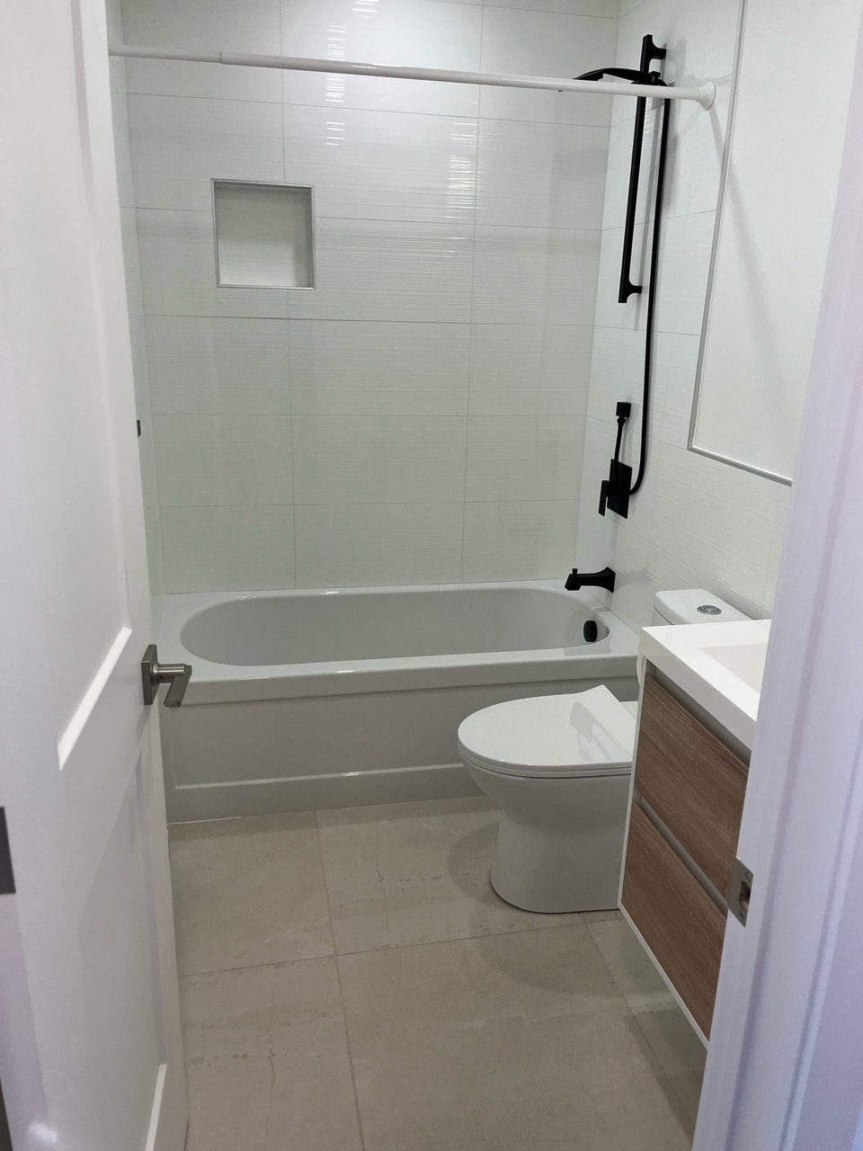 logement 3 1/2 à louer 4