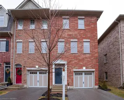 3Bed 3 Bathroom Luxury Townhouse DTK $2999
