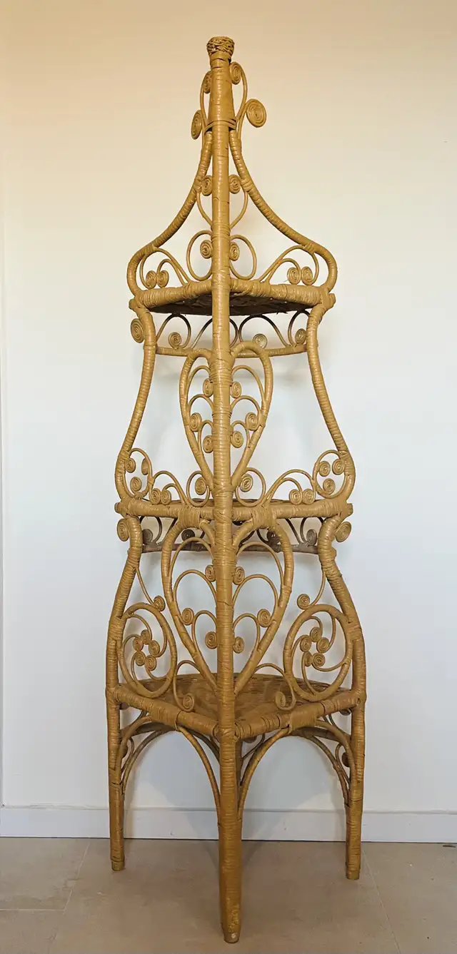 Wicker Rattan Corner Shelf Etagere Vintage Boho Plants GREAT in Bookcases & Shelving Units in City of Toronto - Image 4