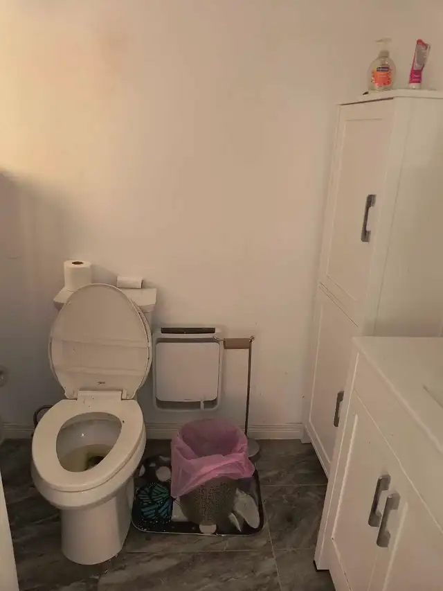 room for rent in Room Rentals & Roommates in City of Montréal - Image 4