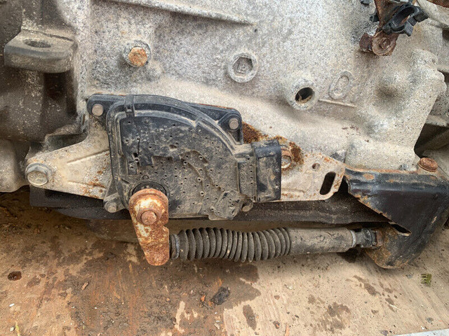 4l60 4x4 transmission low km - 07/08 Chevy Silverado/gmc sierra in Auto Body Parts in Norfolk County - Image 2