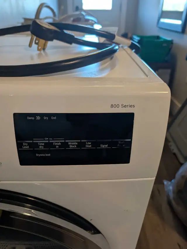 Bosch 800 Series Washer and Drier in Washers & Dryers in Dartmouth - Image 3