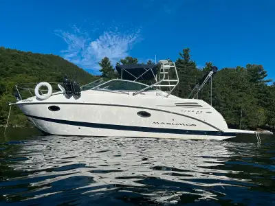 Maxum 2700 SE 2009 – cruiser 27 pieds – 360 heures seulement ! Sport cruiser, ultra propre, en excel...