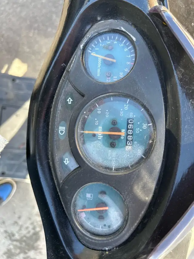 Scooter 50cc in Scooters & Pocket Bikes in Laval / North Shore - Image 3