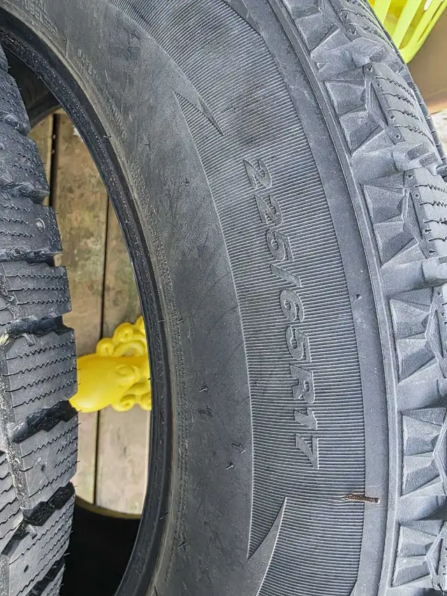 Winter tire 2pcs  225/65/R17 in Tires & Rims in Yarmouth - Image 2