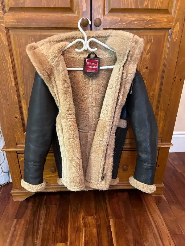 Men's Winter Coat Leather in Men's in Oshawa / Durham Region - Image 3