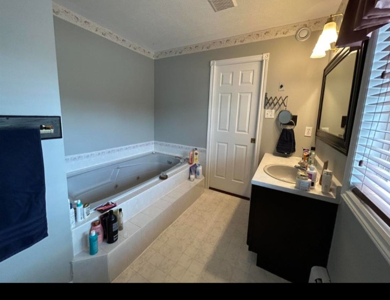 Rent 3 bed and 1 bath(including all utilities and wifi) Long Term