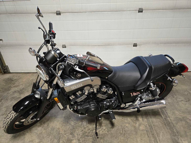 2006 Yamaha V-Max 1200 in Street, Cruisers & Choppers in Saskatoon - Image 3