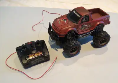 New Bright "Junkyard Dogz" Big Foot with remote control (RC), View more
