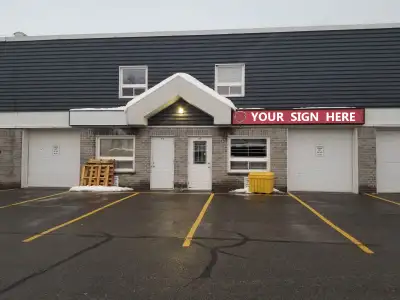 Rare opportunity to lease a versatile industrial/flex unit at in the highly sought Auriga Drive, off...