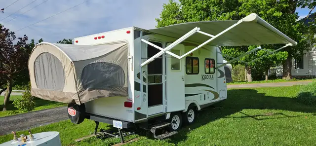 2010 Dutchmen Kodiak TT hybrid camper trailer for sale in Travel Trailers & Campers in Owen Sound - Image 7