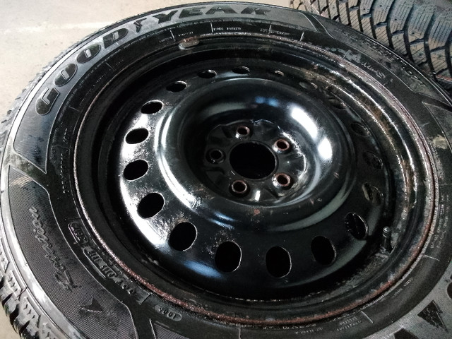 Chrysler 300 winter package *Reduced* in Tires & Rims in Markham / York Region - Image 3