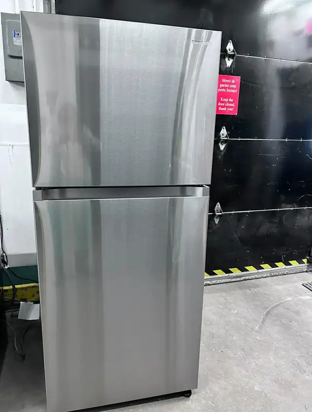Samsung Fridge stove washer and dryer set  in Refrigerators in City of Montréal - Image 2