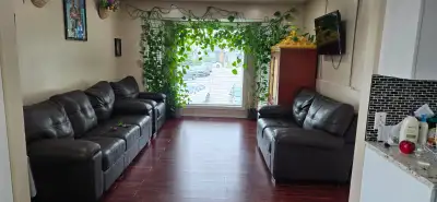 House for rent in martinbrook pl with double garage. It has 2 bedrooms and full washroom. Recently u...
