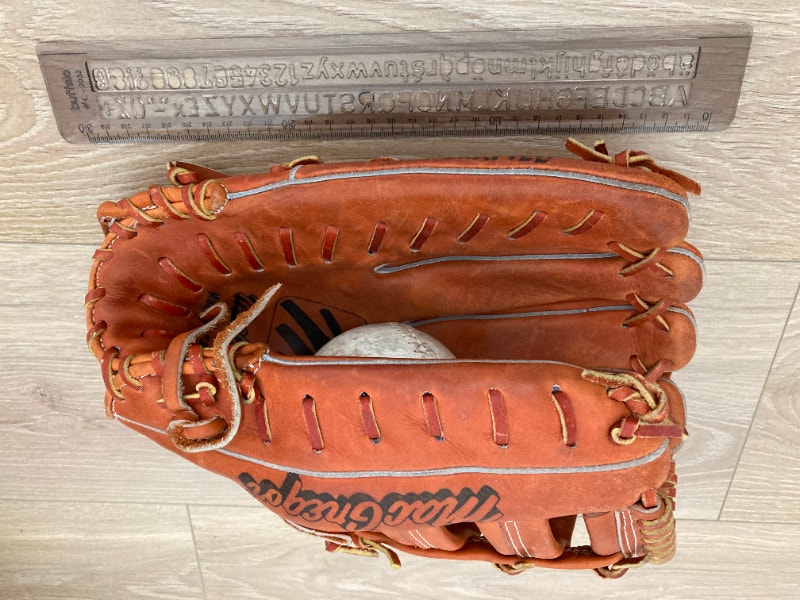 MacGregor Right Hand Adult Baseball/Softball glove Baseball