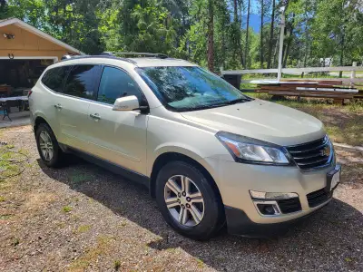 Good condition, heated leather, B/U camera, cross traffic blind spot alert. extra winters on alloy w...
